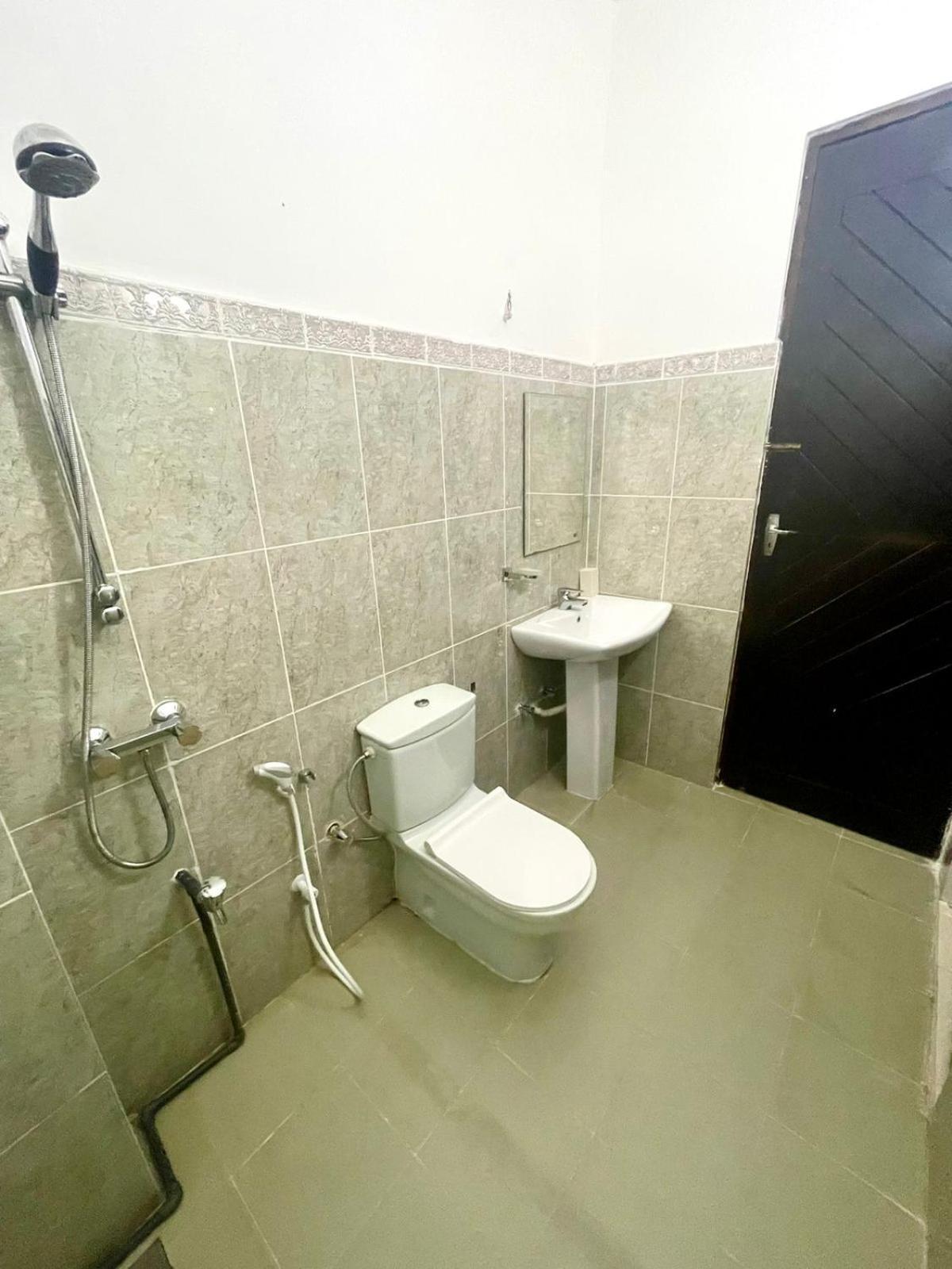 Hotel One Sixty Dehiwala-Mount Lavinia Ngoại thất bức ảnh